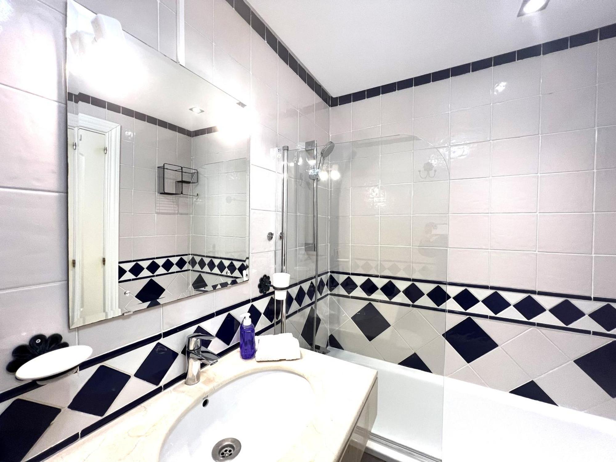 Stylish Townhouse In Beachfront Complex ماربيا المظهر الخارجي الصورة