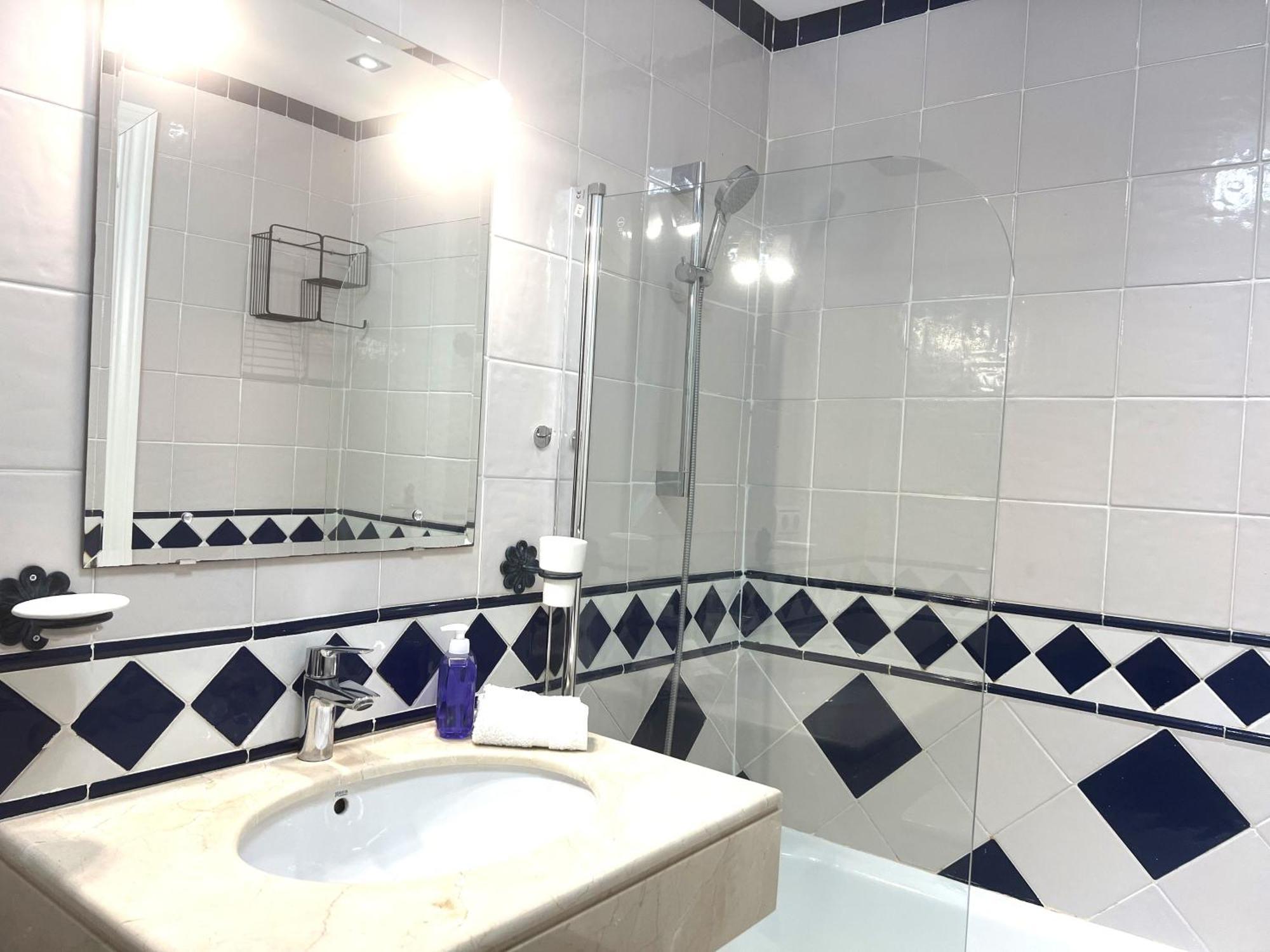 Stylish Townhouse In Beachfront Complex ماربيا المظهر الخارجي الصورة